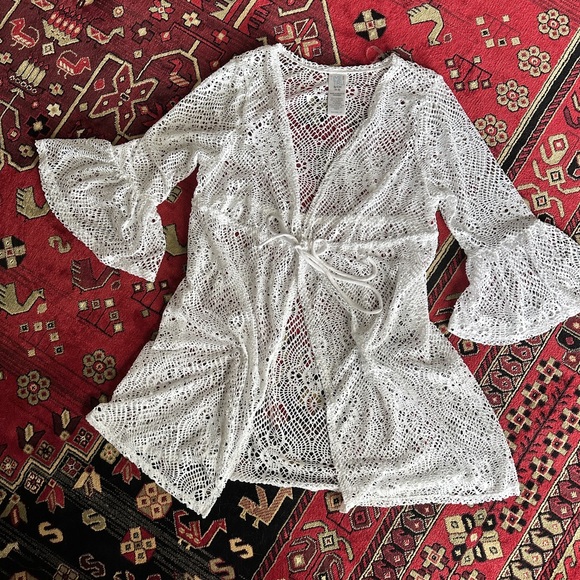 *TIME AND TRU White Beach Cover Up - Picture 2 of 7